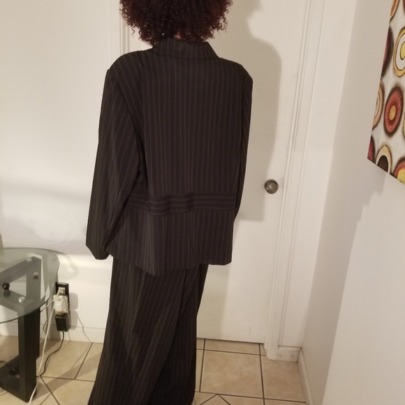 Pant suit NWT - Picture 2 of 7
